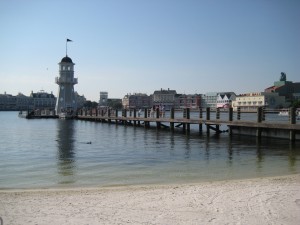 lighthouse-pier-yc-300x225
